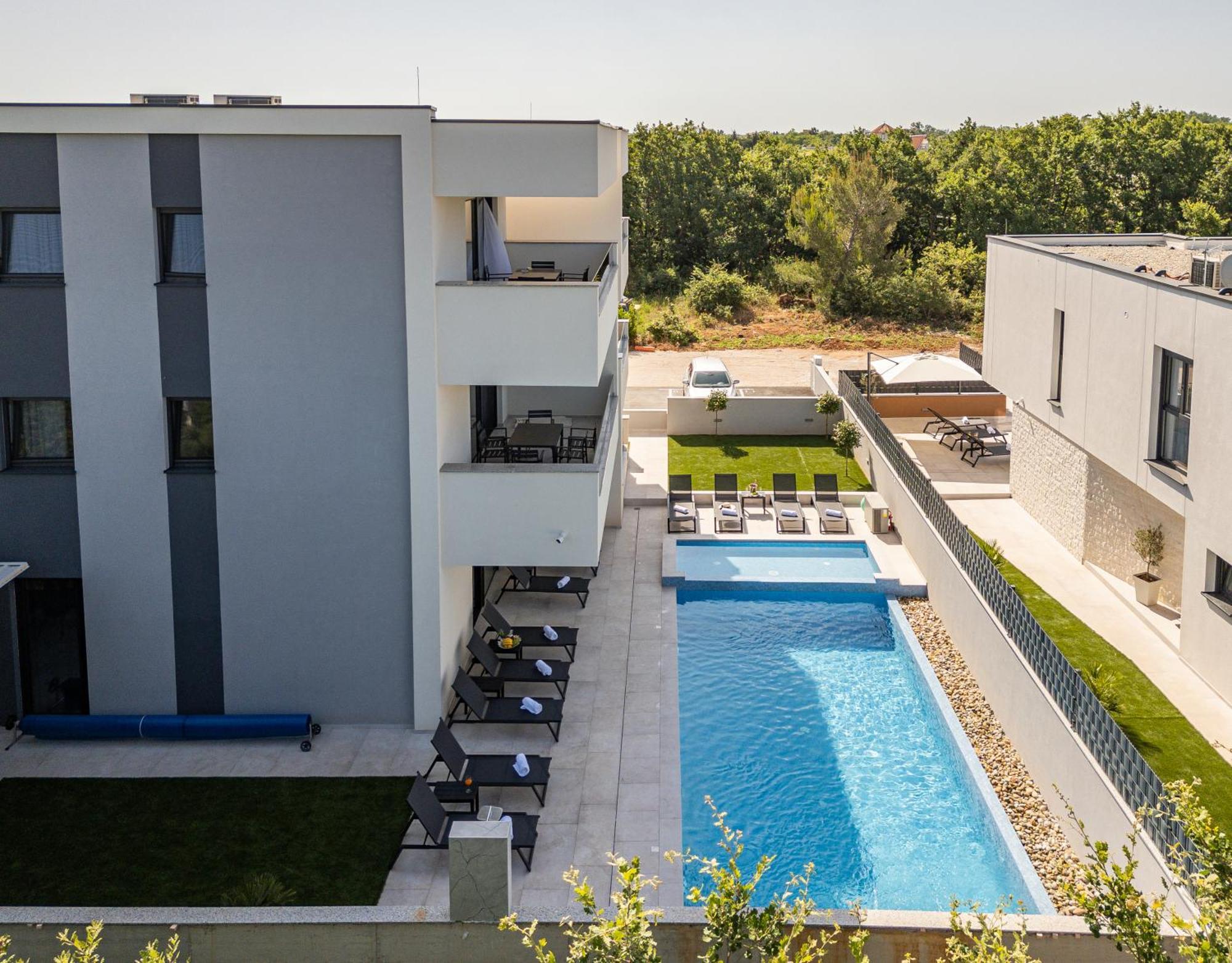 Apartments Menalo Elegance ซาตอน ภายนอก รูปภาพ