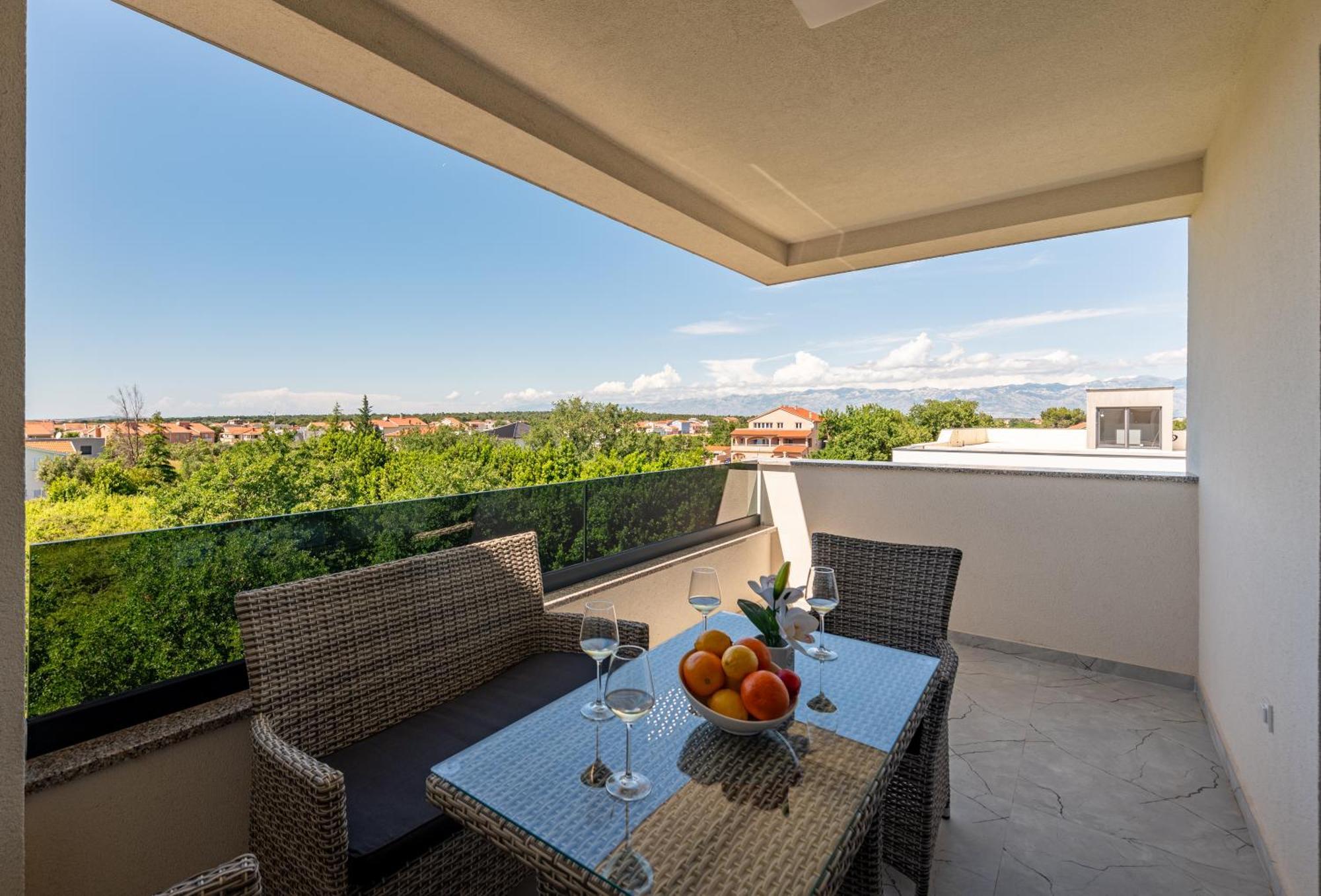 Apartments Menalo Elegance ซาตอน ภายนอก รูปภาพ