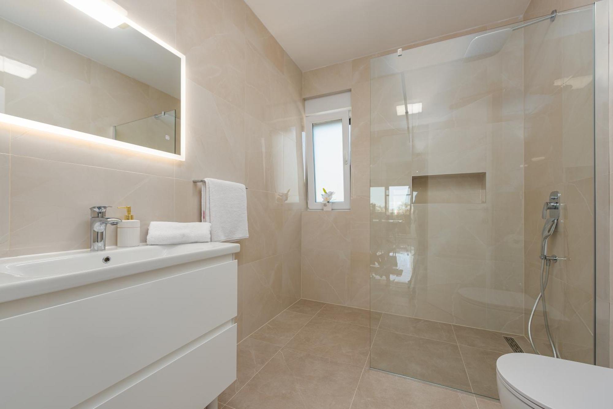 Apartments Menalo Elegance ซาตอน ภายนอก รูปภาพ
