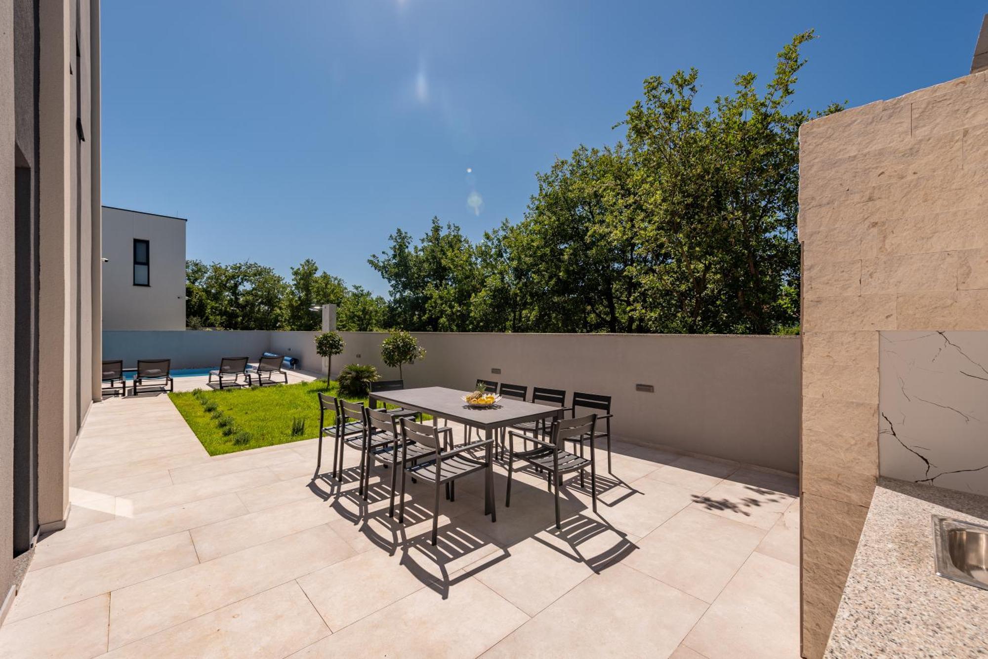 Apartments Menalo Elegance ซาตอน ภายนอก รูปภาพ