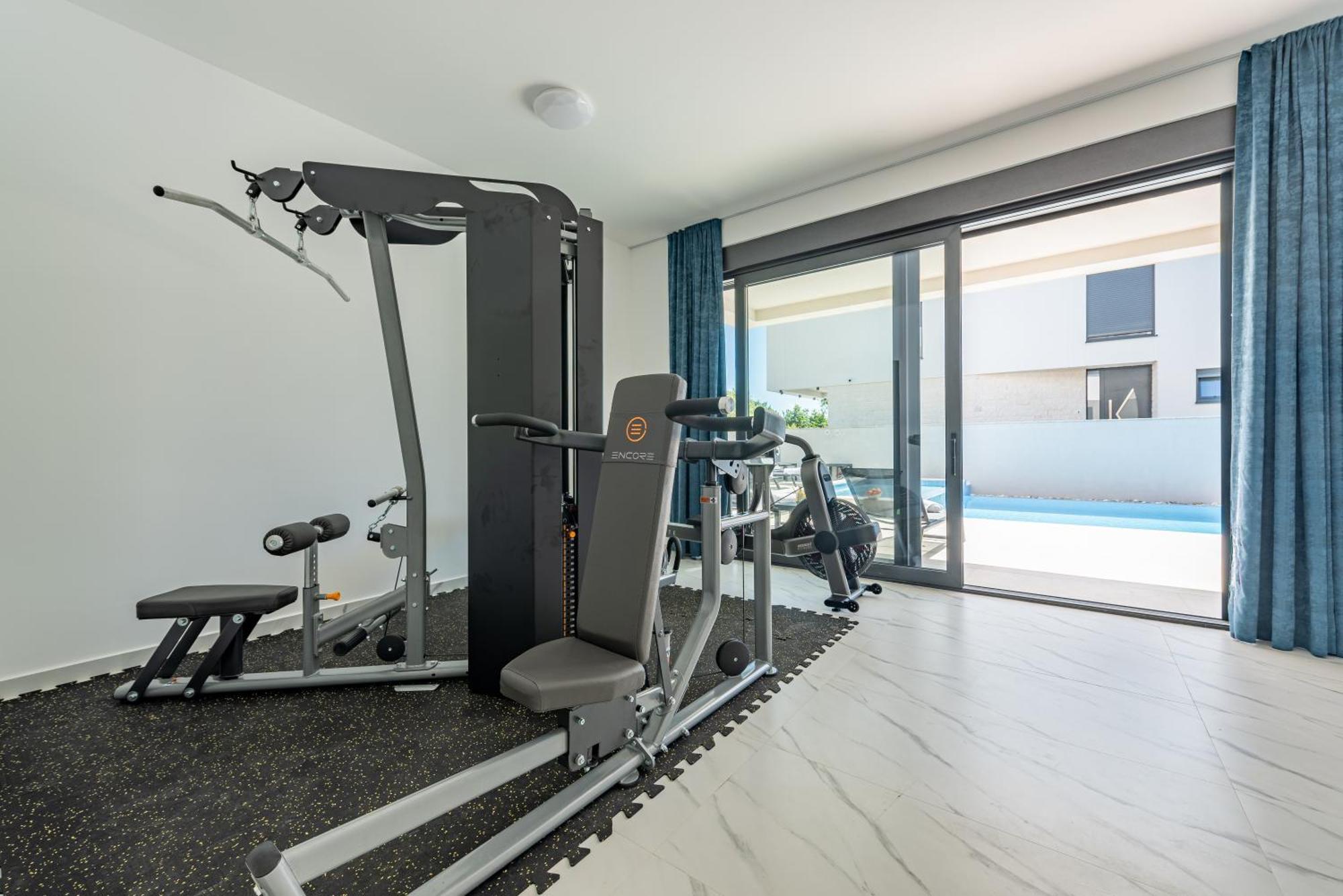 Apartments Menalo Elegance ซาตอน ภายนอก รูปภาพ